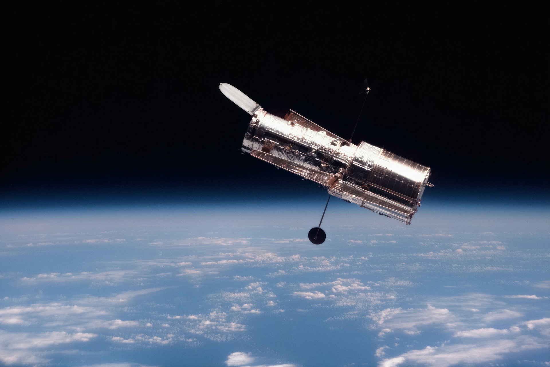 Modern Strategies for Mitigating Space Debris in Satellite Operations