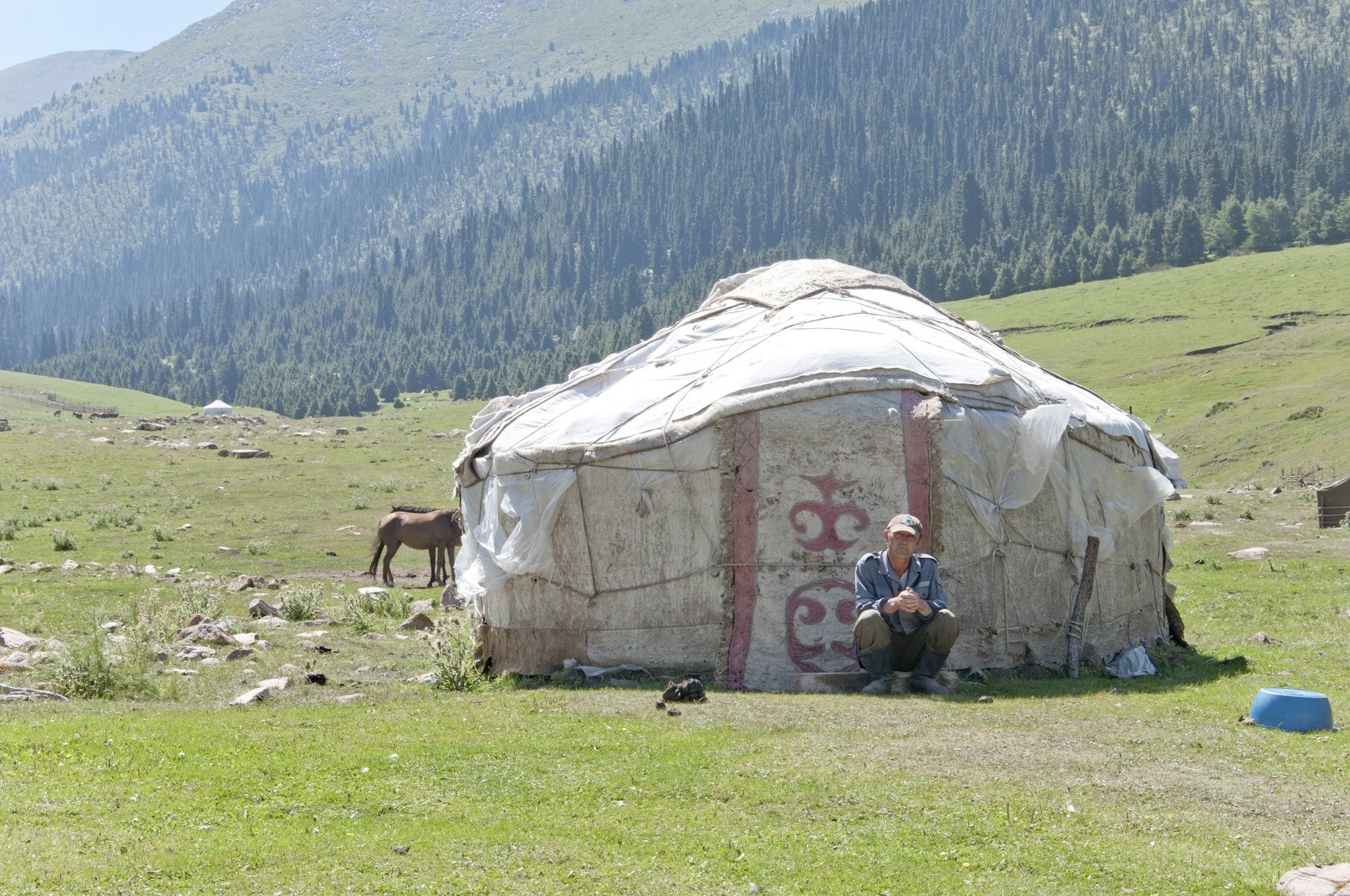 Real-World Nomadic Family Lifestyles: Challenges, Rewards, and How to Begin Your Journey