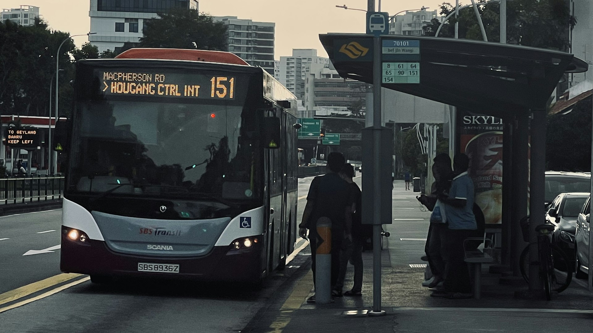 The Road Ahead: How Connected Electric Buses Are Reshaping Transit Futures